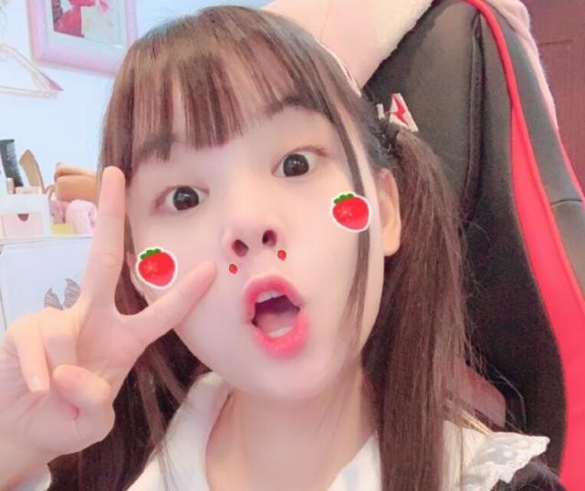 火线妹人气高涨，一个月粉丝增长800万，快手养星计划非常成功